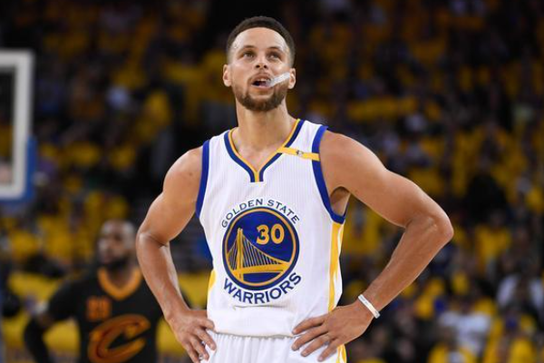 籃球比賽中六種防守戰(zhàn)術(shù)是什么？